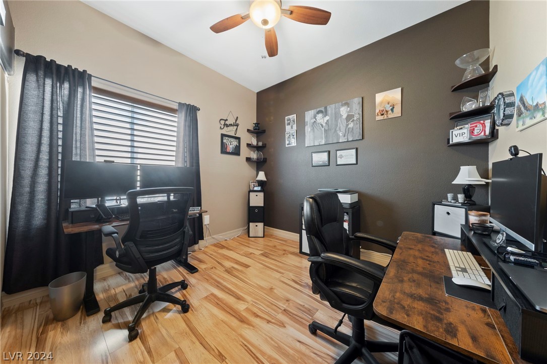 2305 West Horizon Ridge Parkway 1212
