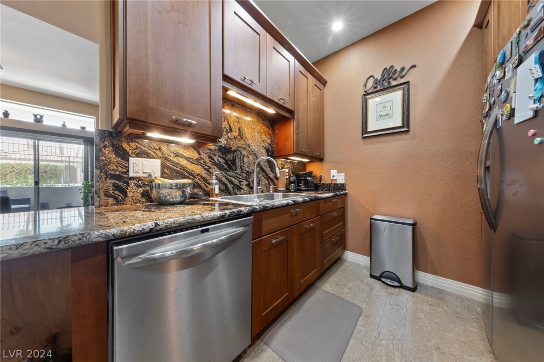 2305 West Horizon Ridge Parkway 1212