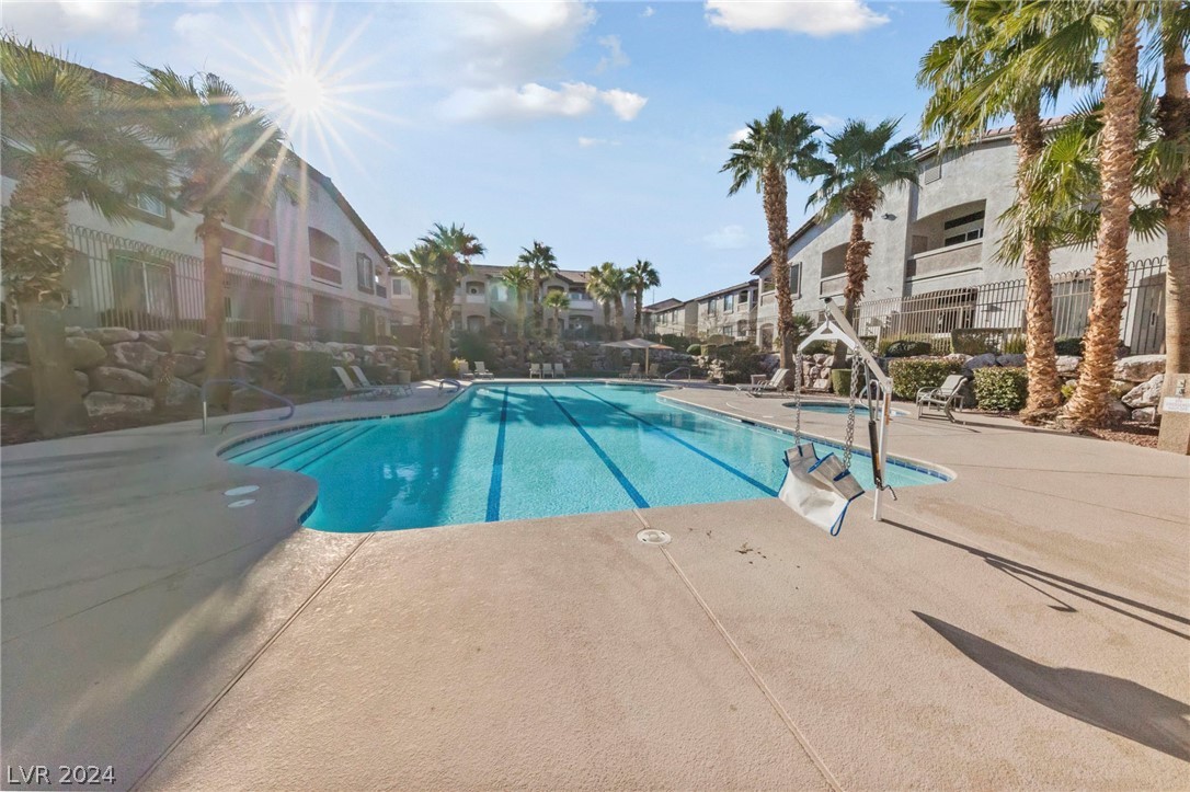 2305 West Horizon Ridge Parkway 1212