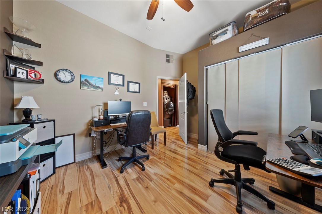 2305 West Horizon Ridge Parkway 1212