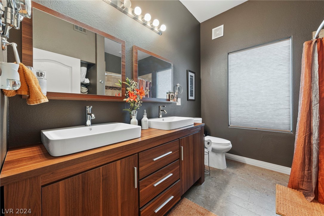 2305 West Horizon Ridge Parkway 1212