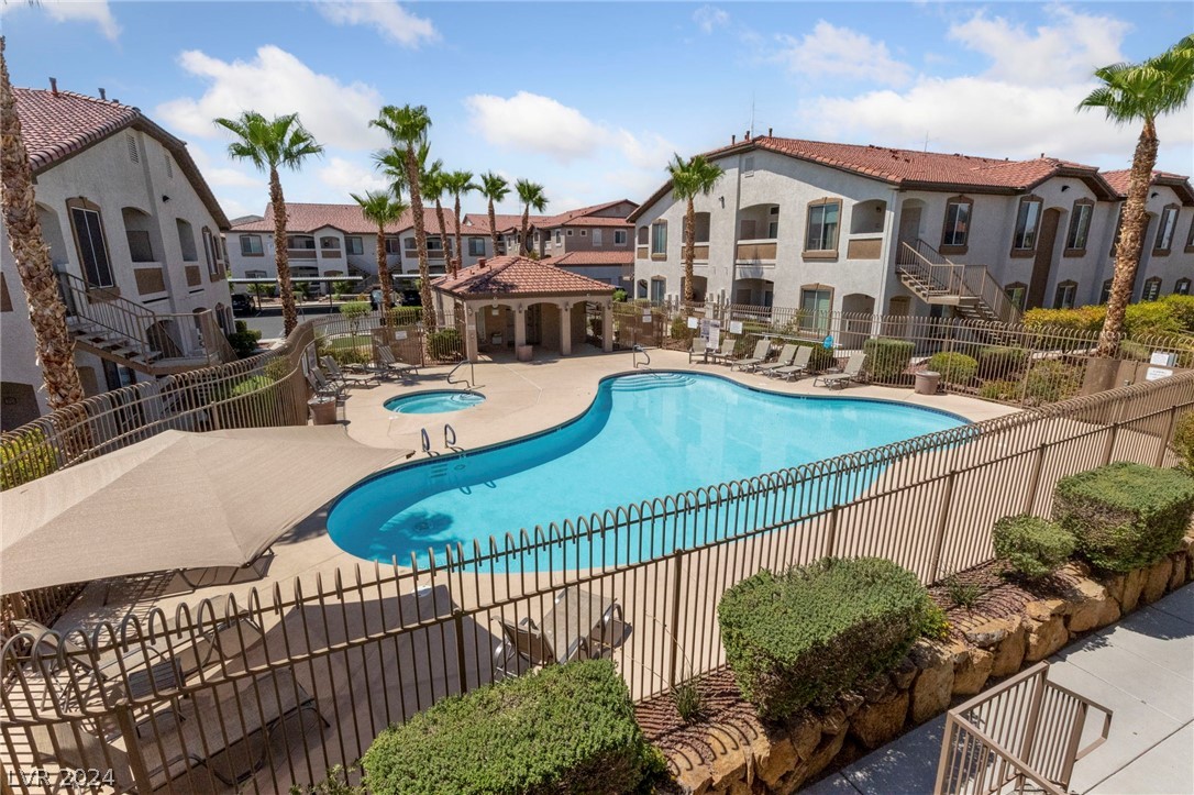2305 West Horizon Ridge Parkway 1212