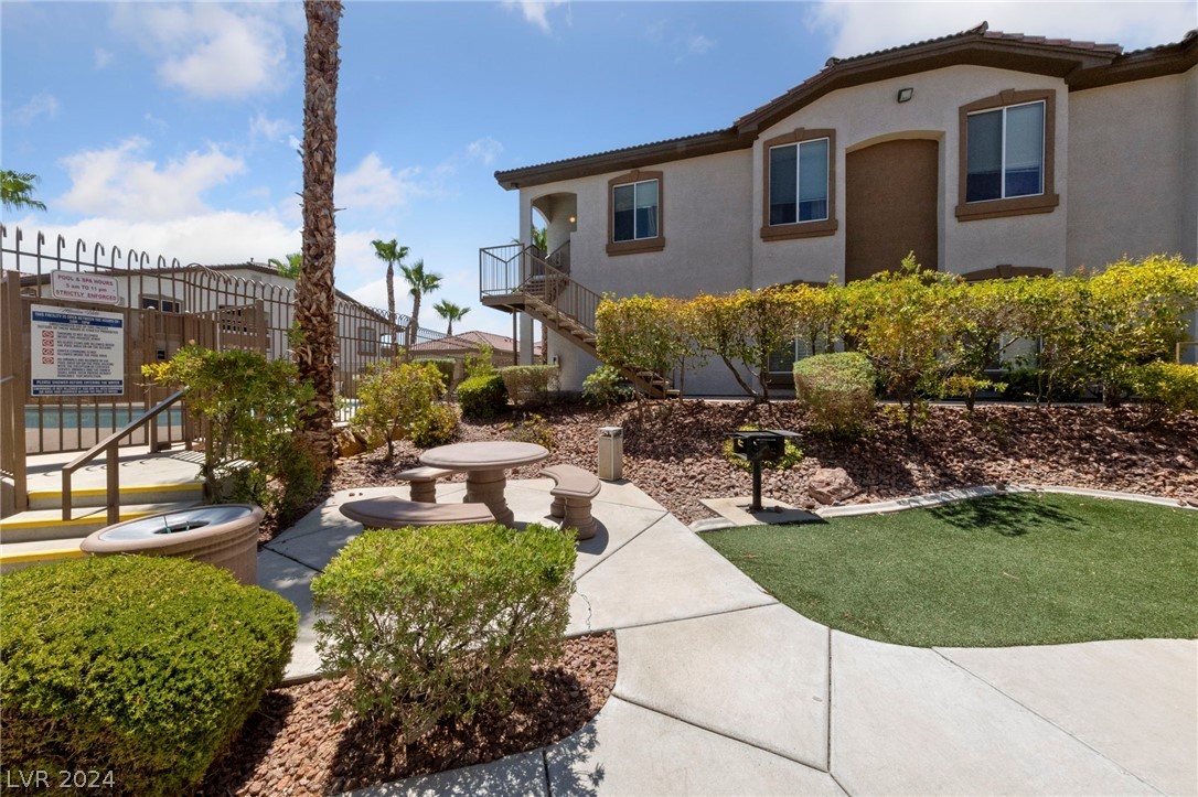 2305 West Horizon Ridge Parkway 1212