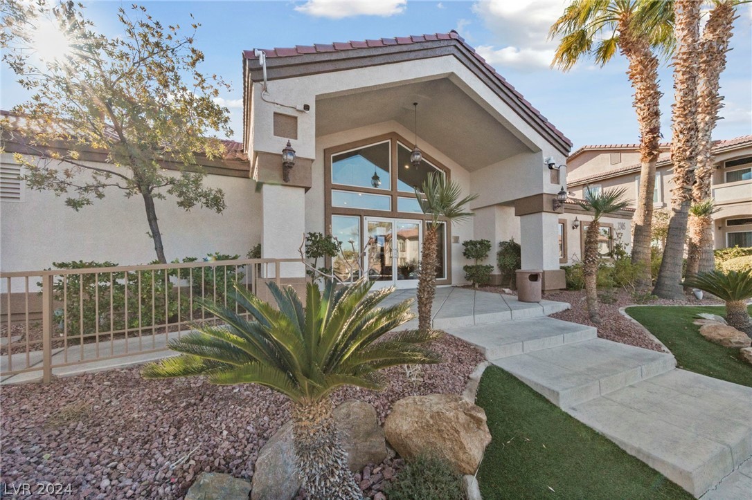 2305 West Horizon Ridge Parkway 1212