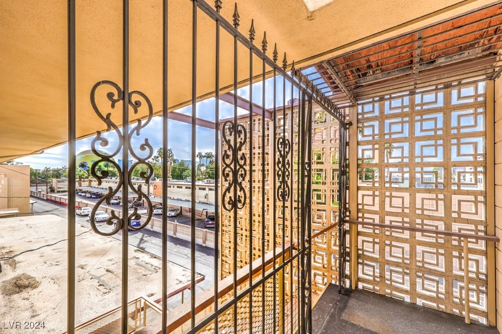 356 East Desert Inn Road 313