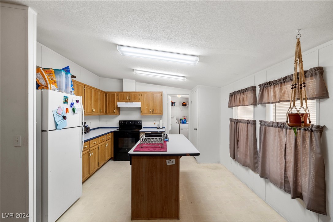 511 East Simkins Road