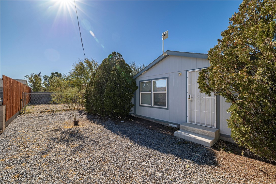 511 East Simkins Road