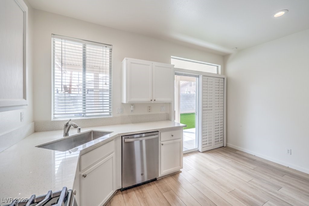 1077 Sweeping Vine Avenue