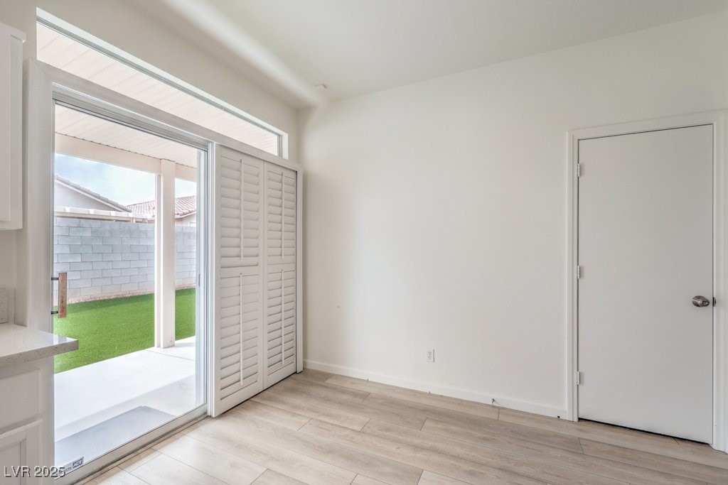 1077 Sweeping Vine Avenue