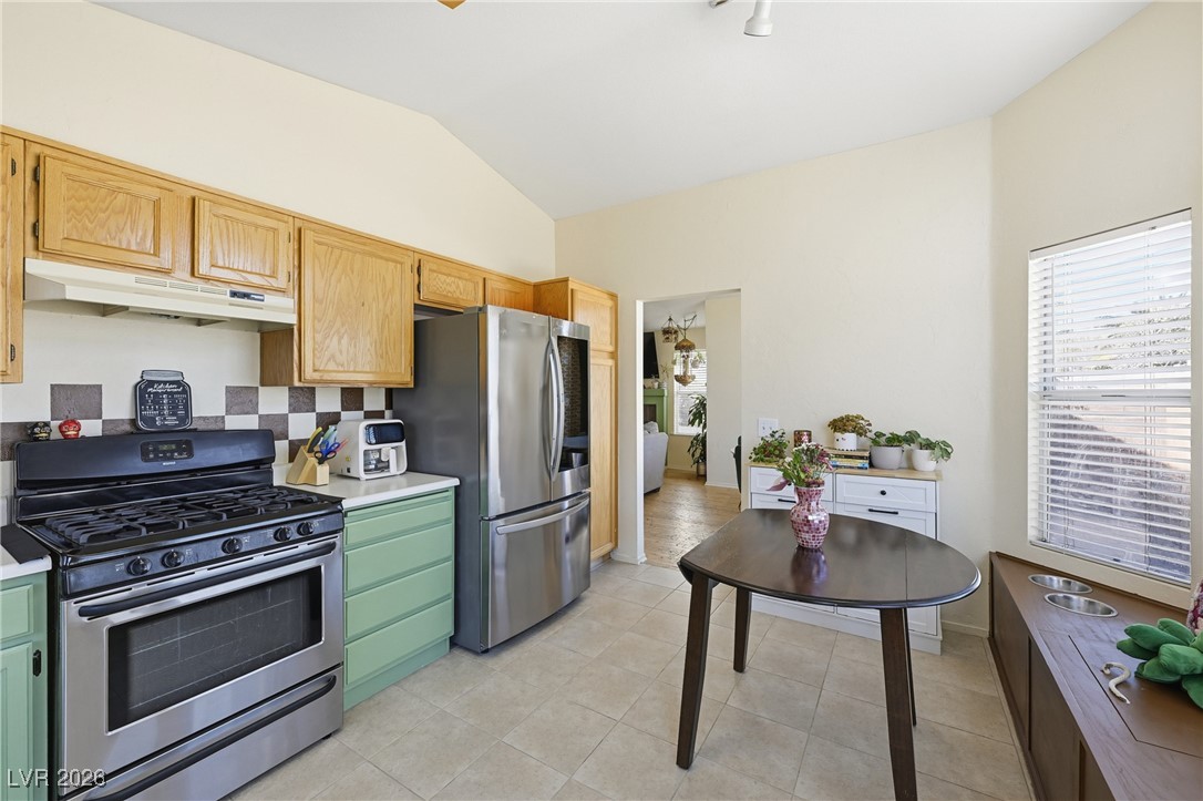 1412 Grape Arbor Way