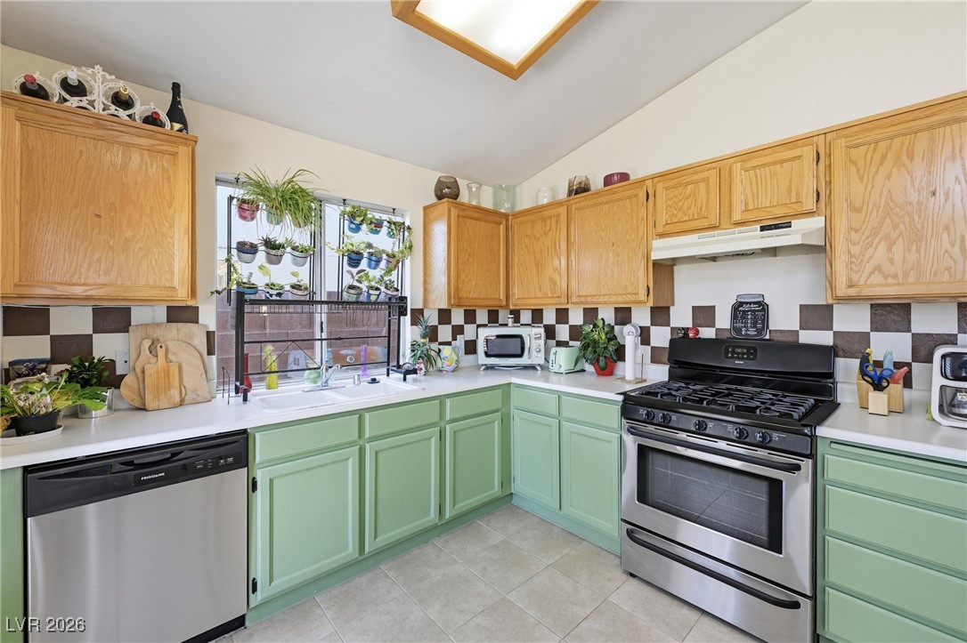 1412 Grape Arbor Way
