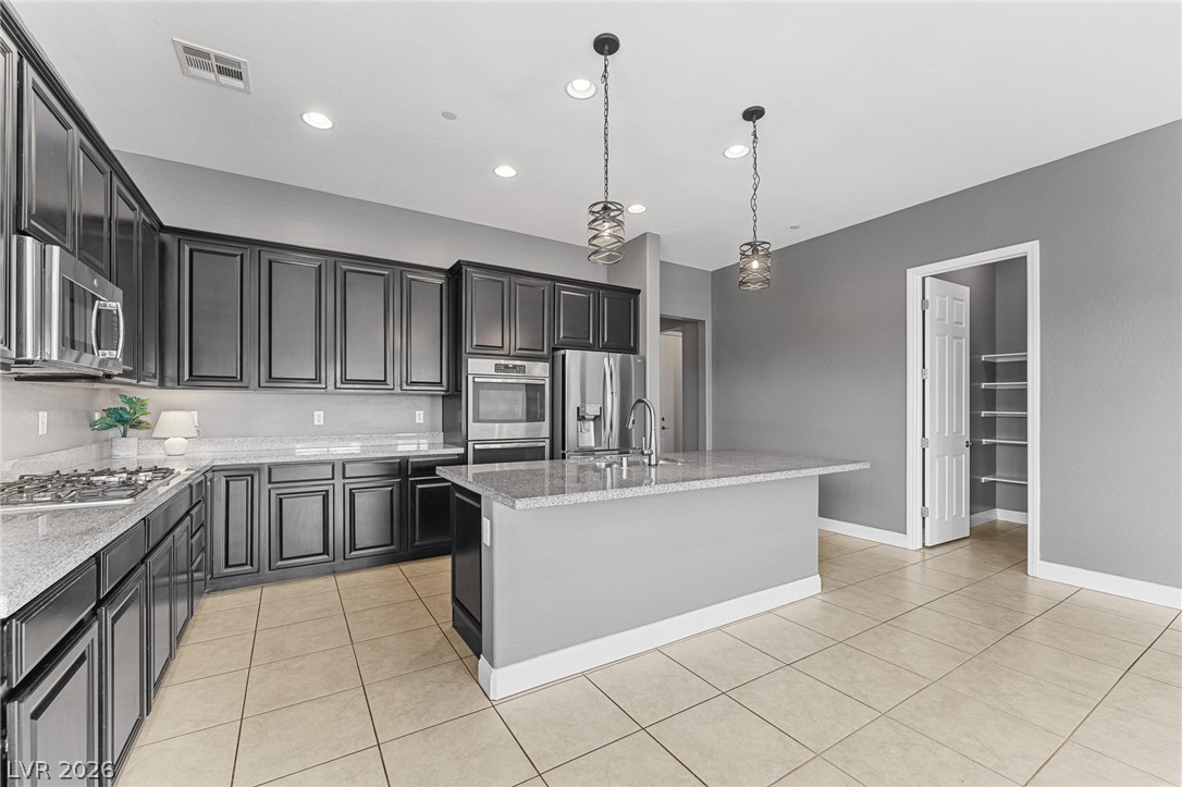 485 Enfatico Place