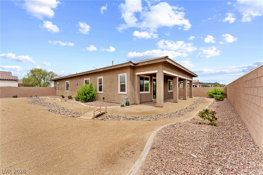 485 Enfatico Place