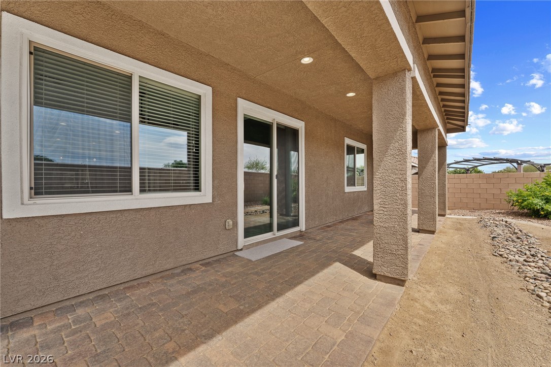 485 Enfatico Place