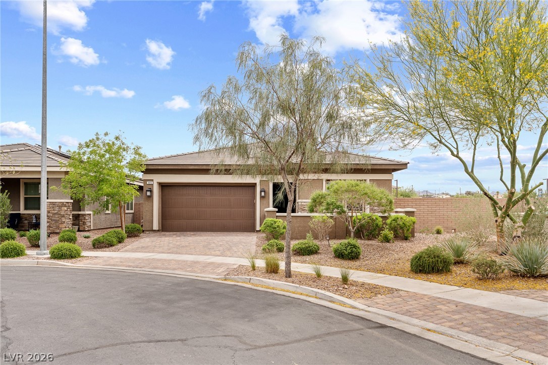485 Enfatico Place
