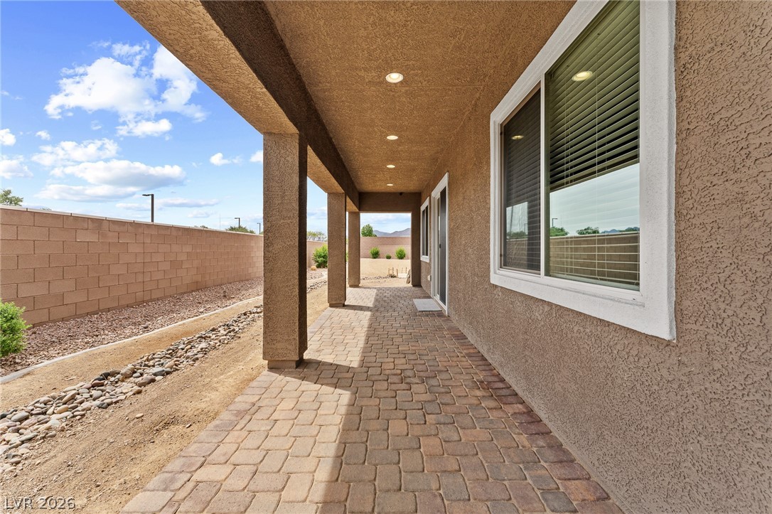 485 Enfatico Place