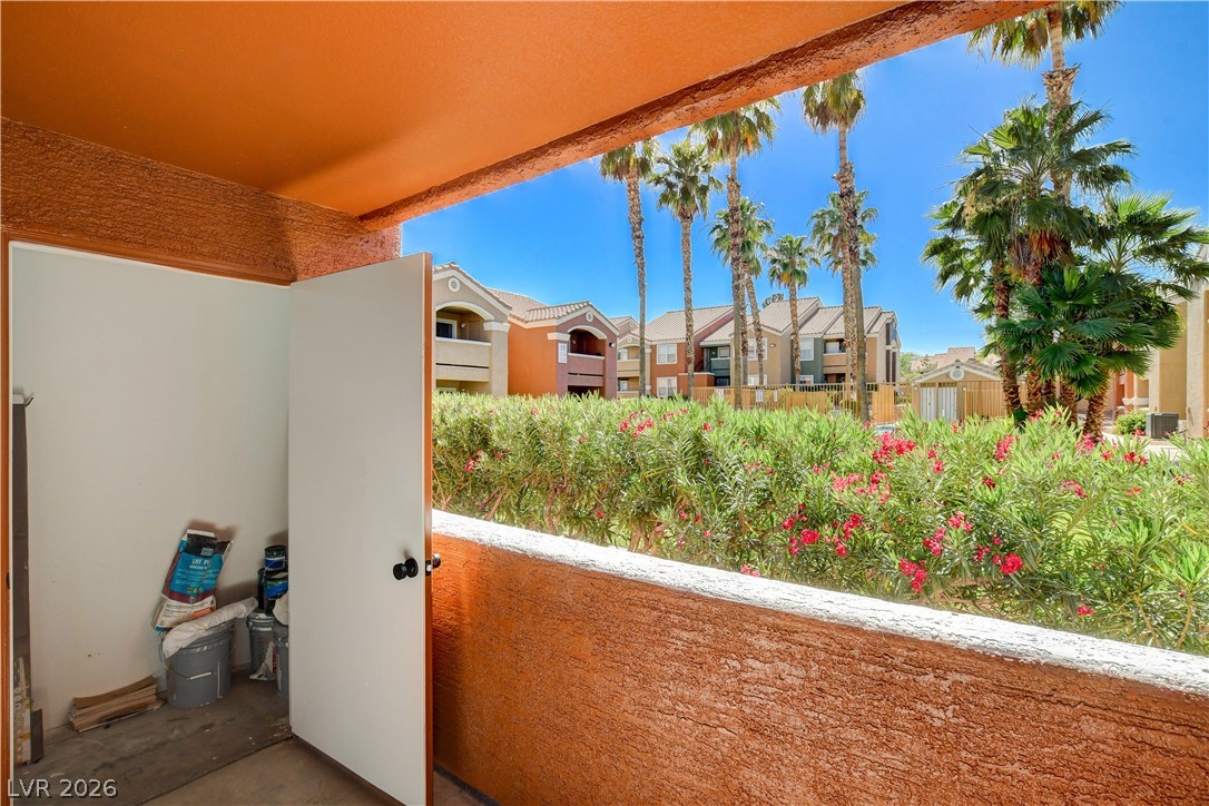 8101 West Flamingo Road 1152