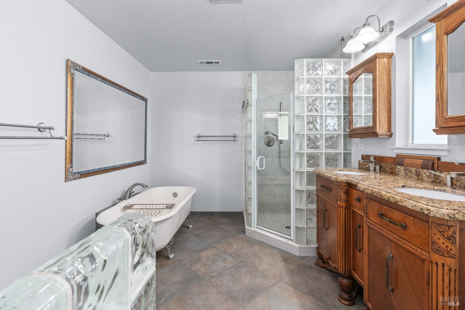 2205 Loma Heights Rd