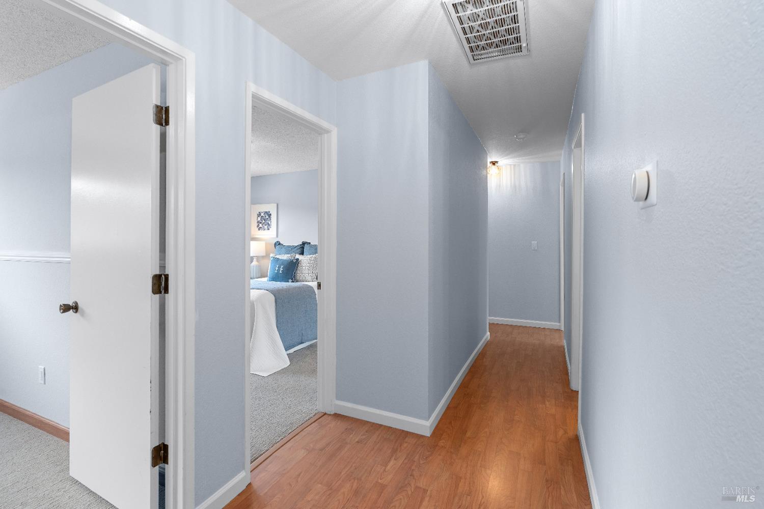 733 Whispering Bay Ln