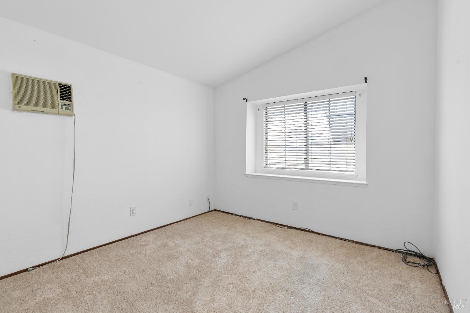 124 Nalisty Dr