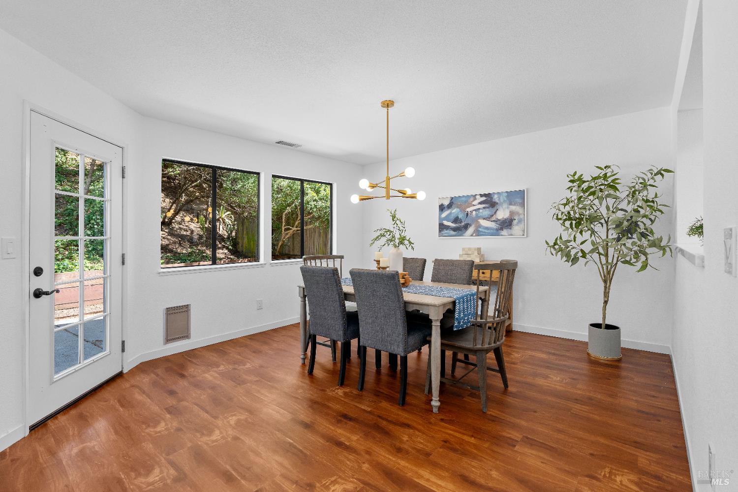 124 Nalisty Dr