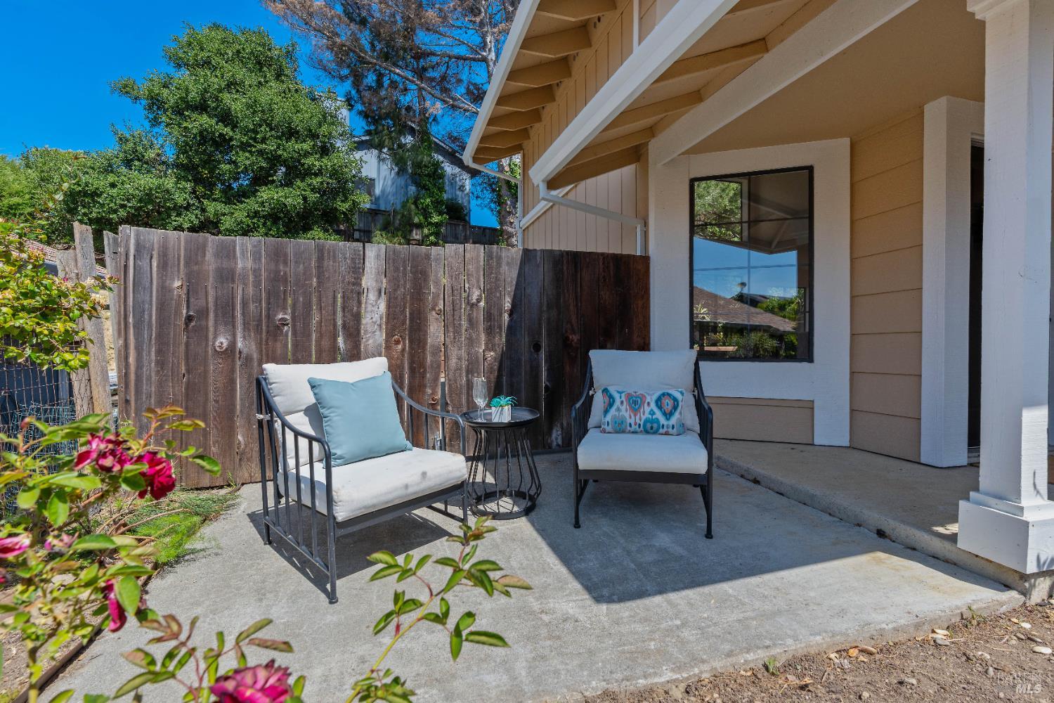 124 Nalisty Dr