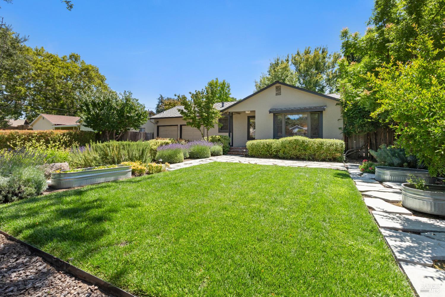 2067 W Lincoln Street