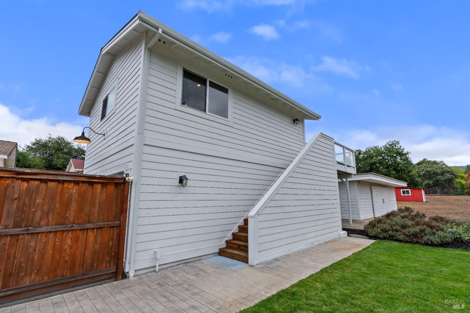 1044 4th Ave