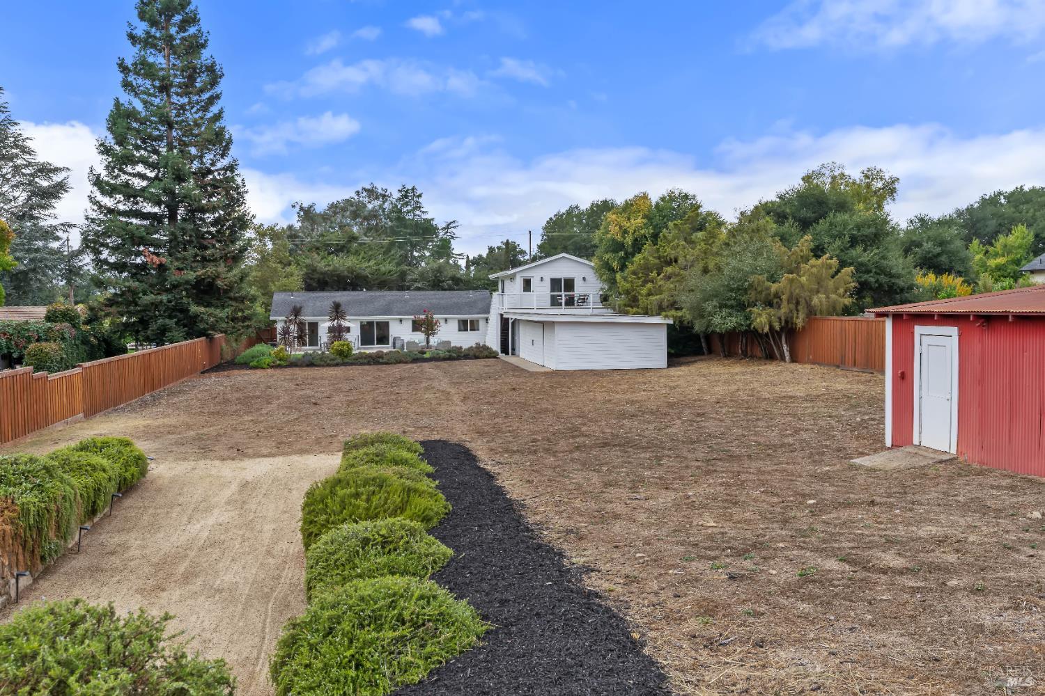 1044 4th Ave