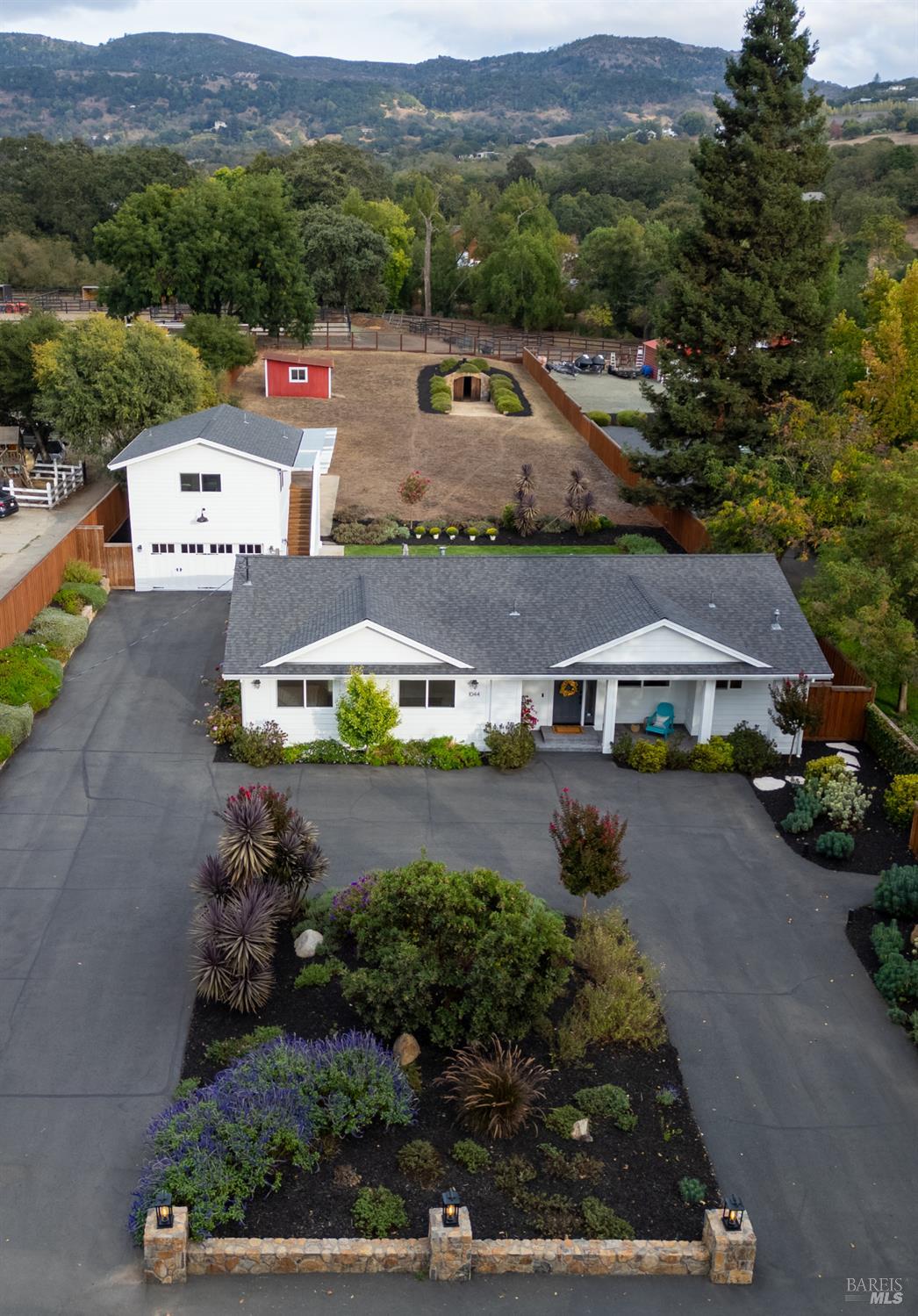 1044 4th Ave
