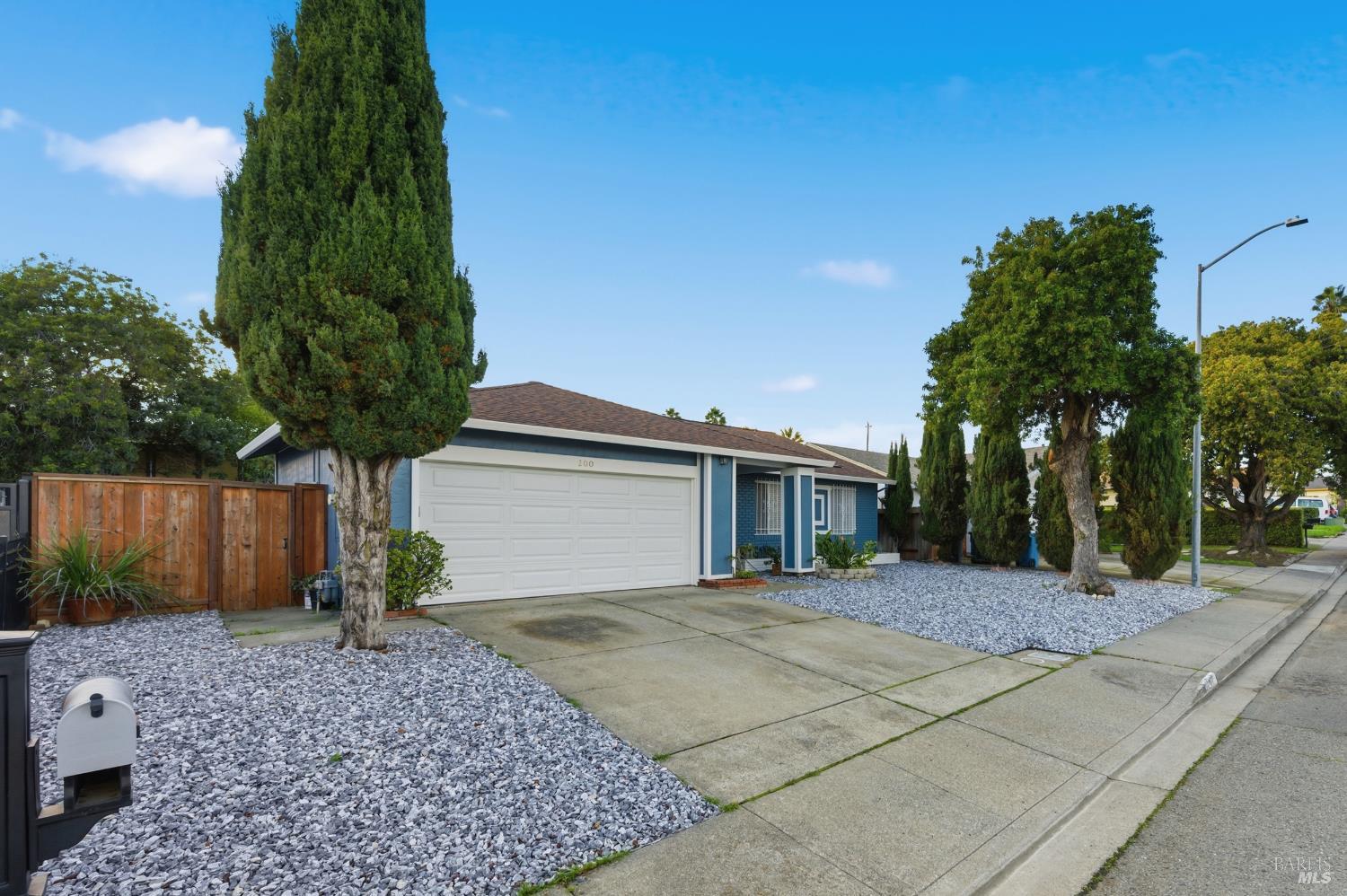 200 Evelyn Circle
