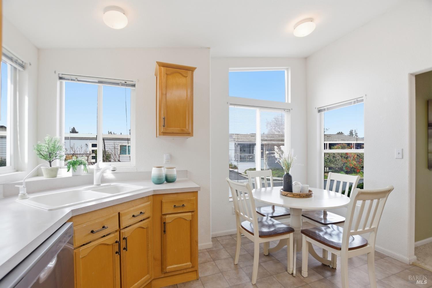 6468 Washington Street Unit: #16