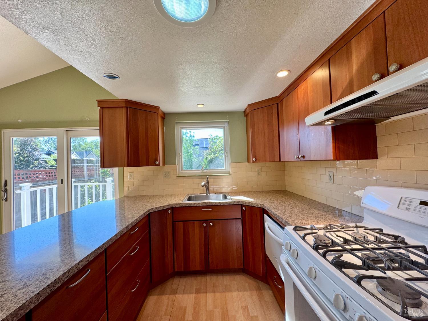 159 S Seymour Street