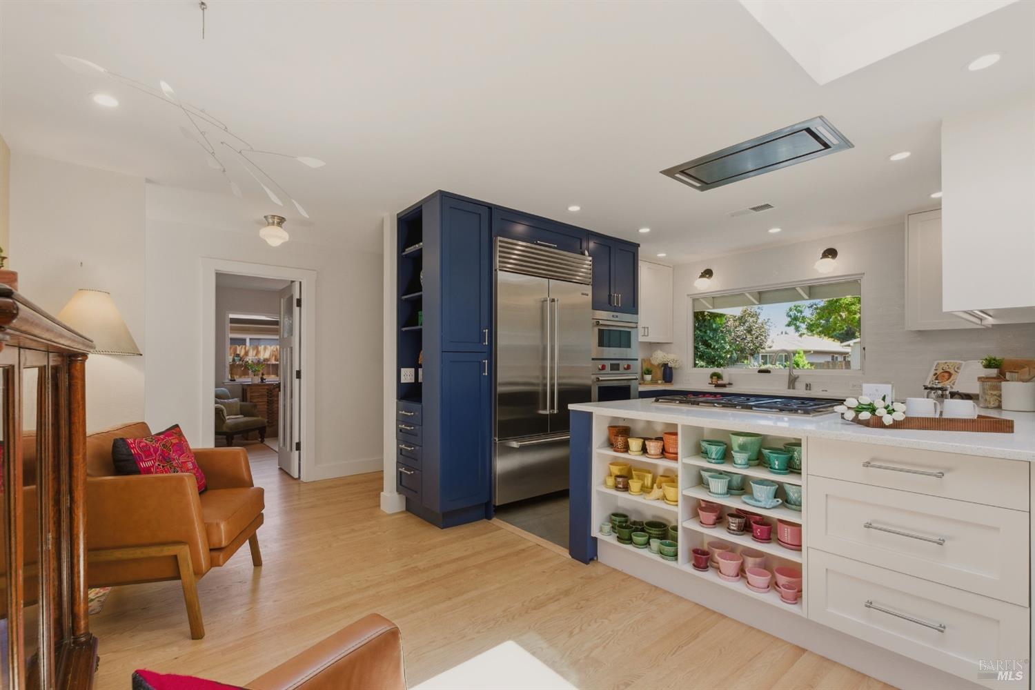 2512 Macgregor Court