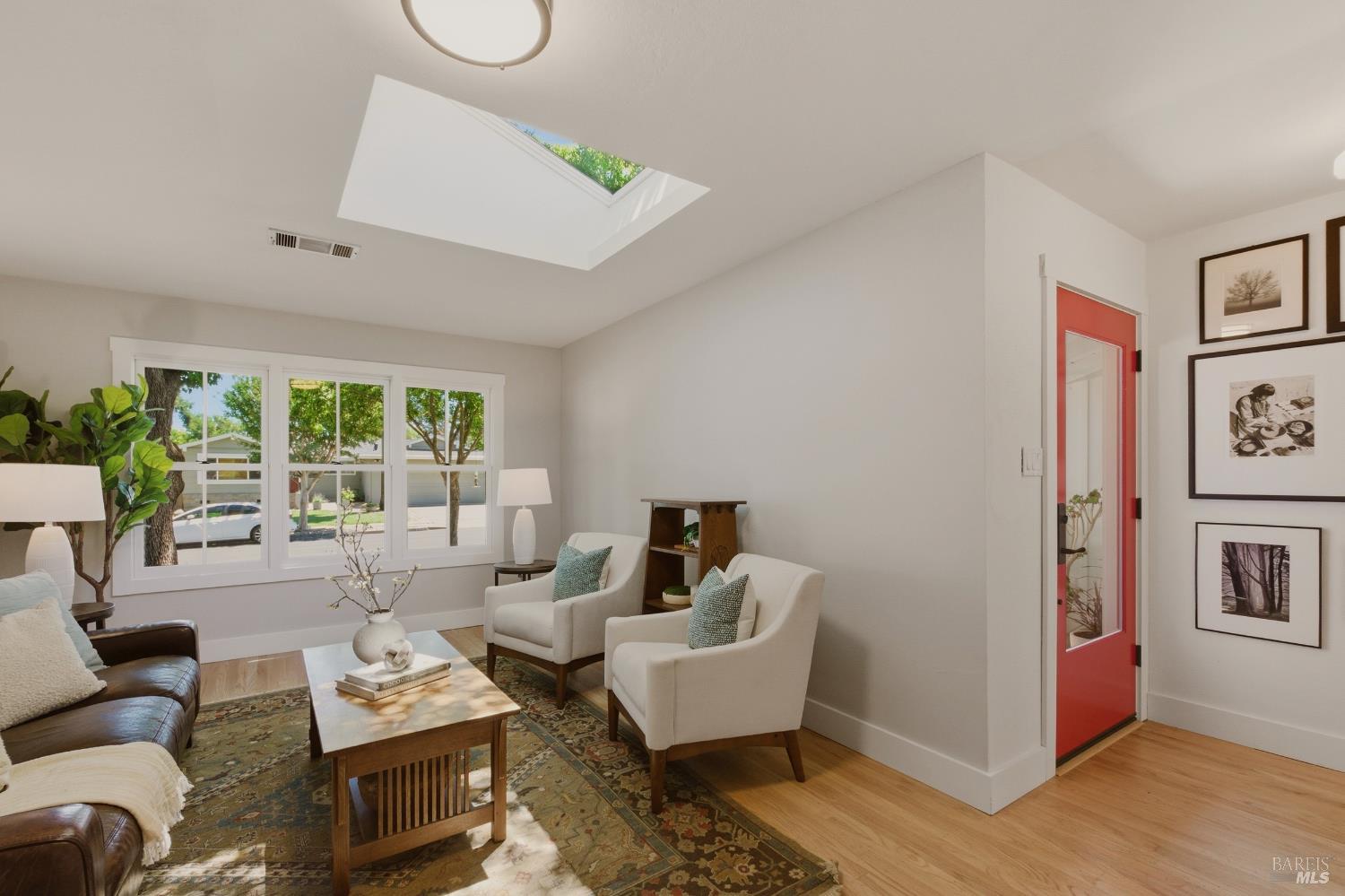 2512 Macgregor Court