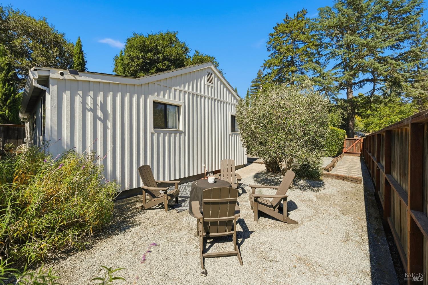 1081 Evans Avenue