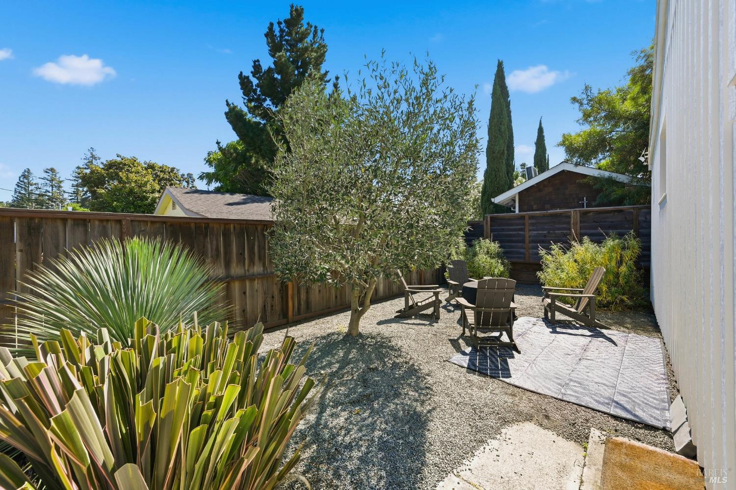 1081 Evans Avenue