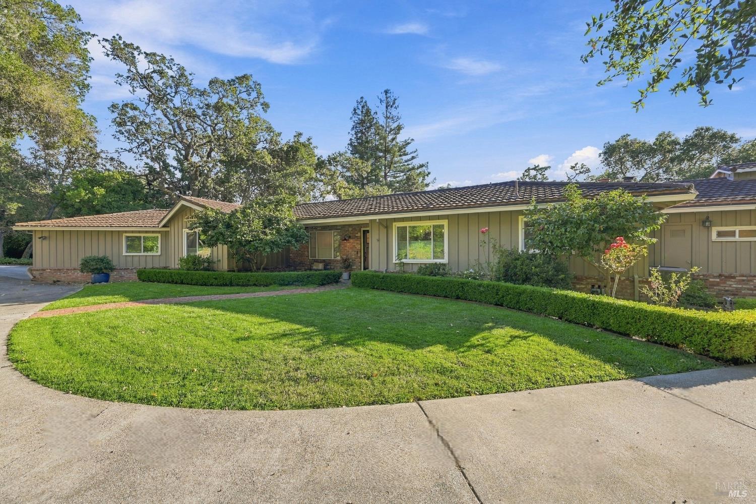 50 Oakcrest Court