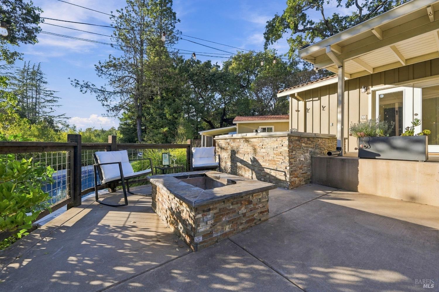50 Oakcrest Court