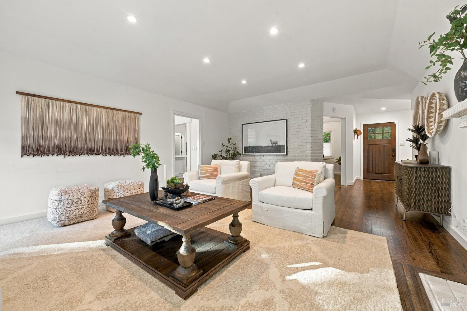 50 Oakcrest Court