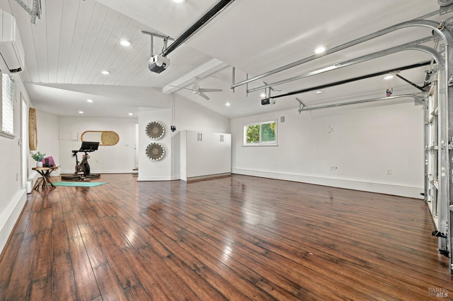 50 Oakcrest Court