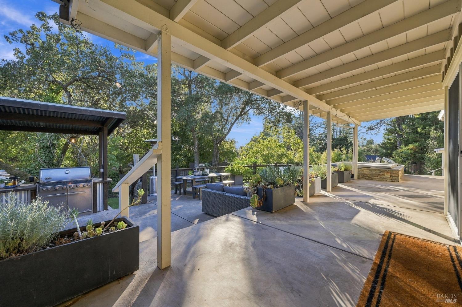 50 Oakcrest Court