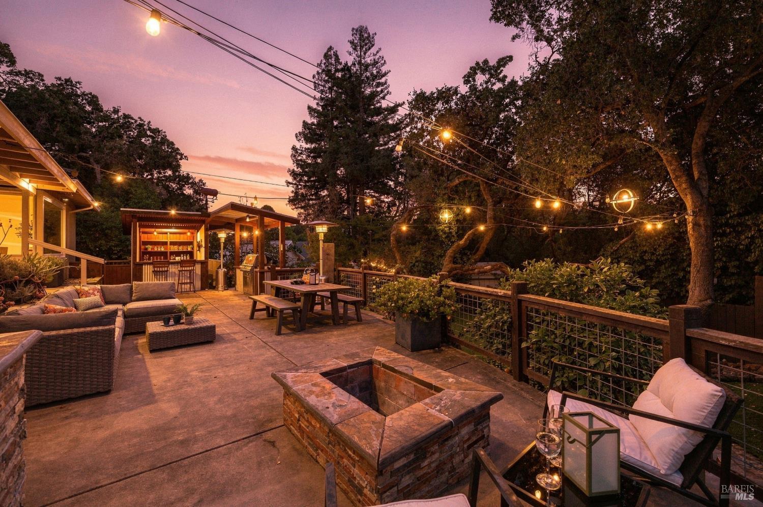 50 Oakcrest Court