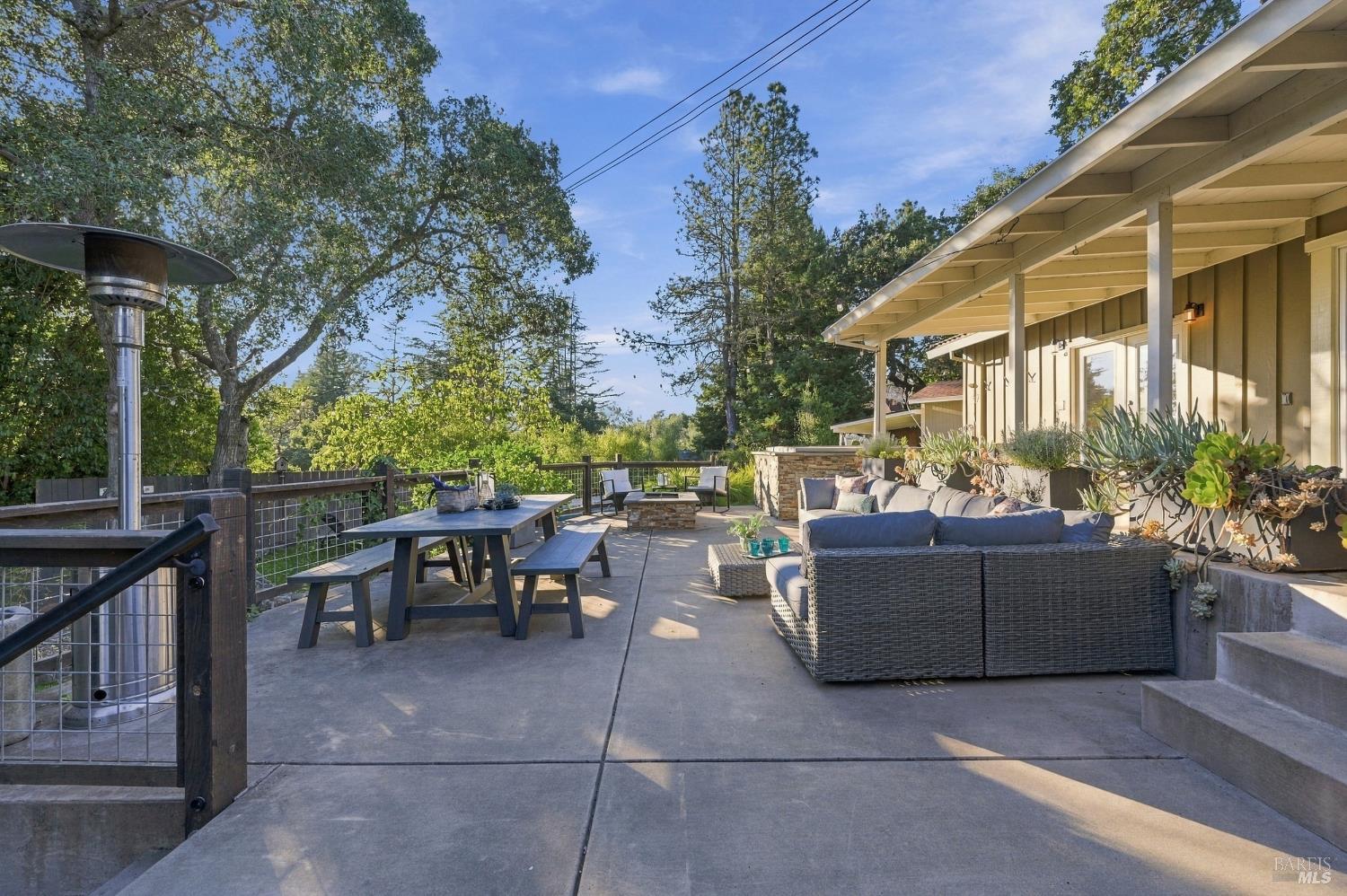 50 Oakcrest Court