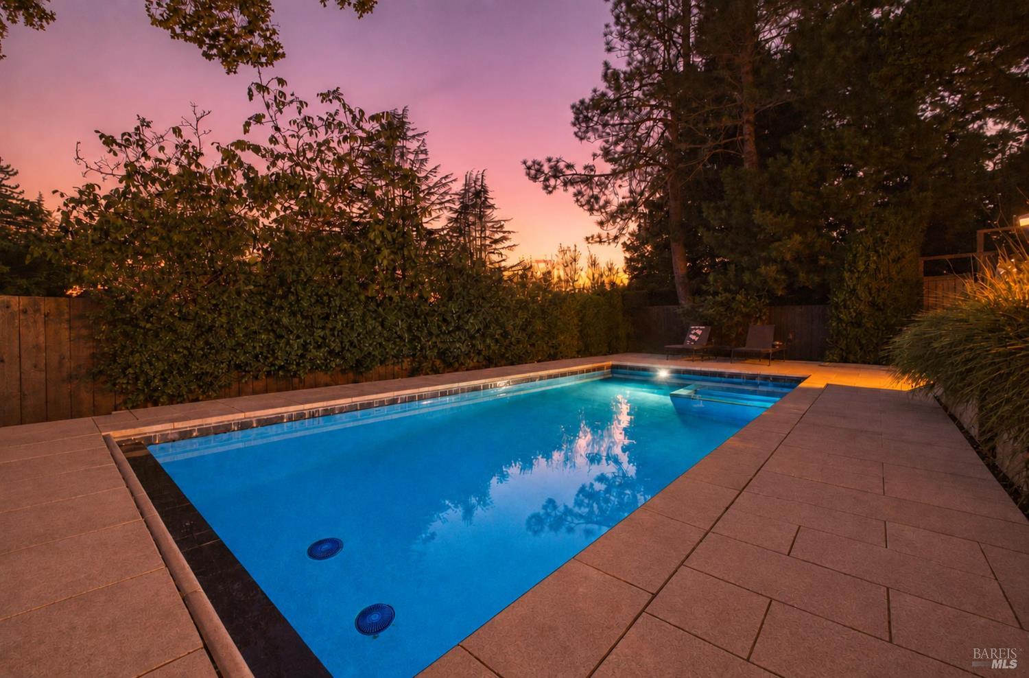 50 Oakcrest Court