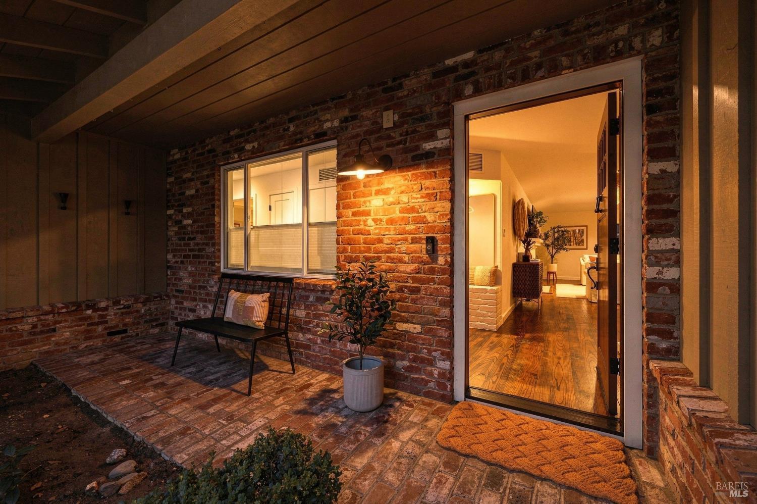 50 Oakcrest Court