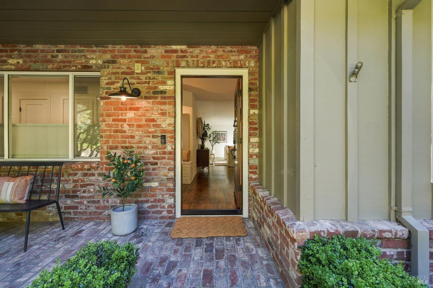 50 Oakcrest Court