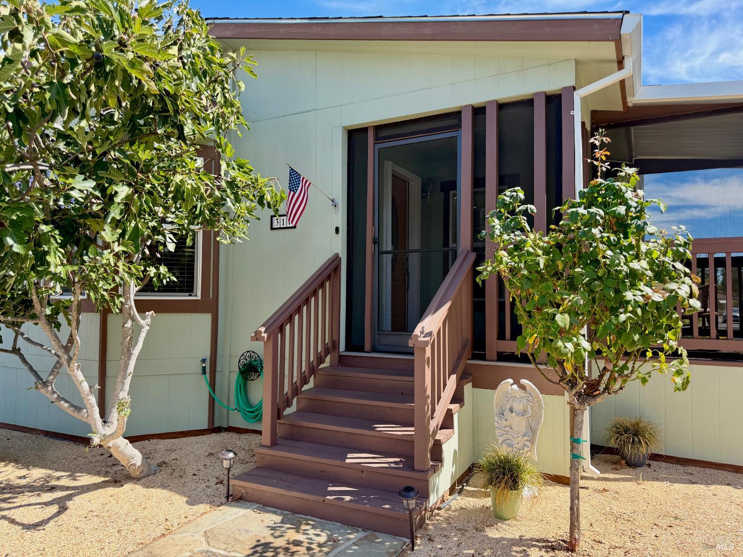 317 Mark Way