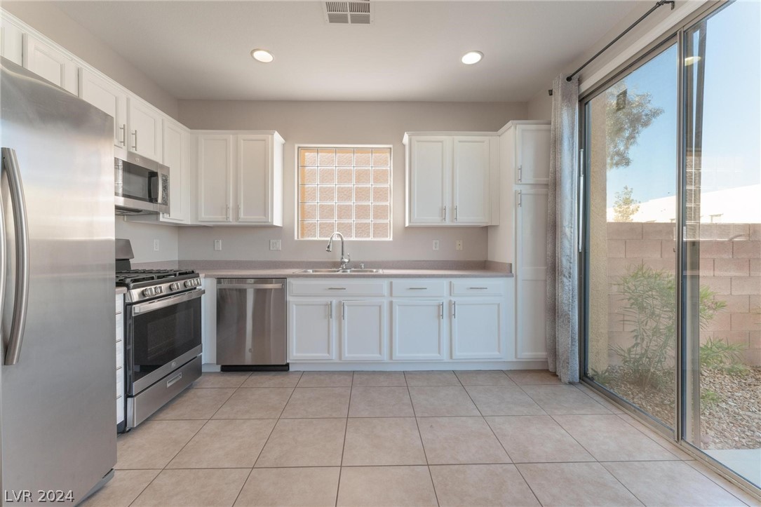 6469 Raven Hall Street