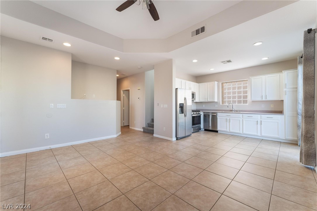 6469 Raven Hall Street